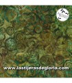 Tela batik tocones de árboles verde Forest colección Fossils and Rocks de Robert Kaufman