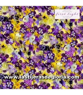 Hand Picket - First Light Tela flores fotorrealistas amarillo-morado colección First Light de Maywood Studio
