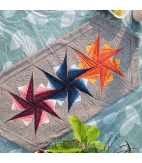 Panel de patrones Log Cabin triángulo Twist Paper Piecing 18 x 18 cm. de D'CREATIVE